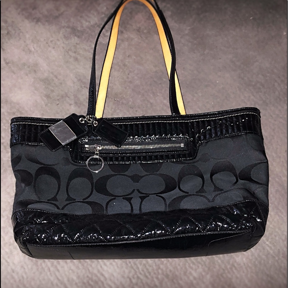 Black Sig Quilt Patent Leather Tote